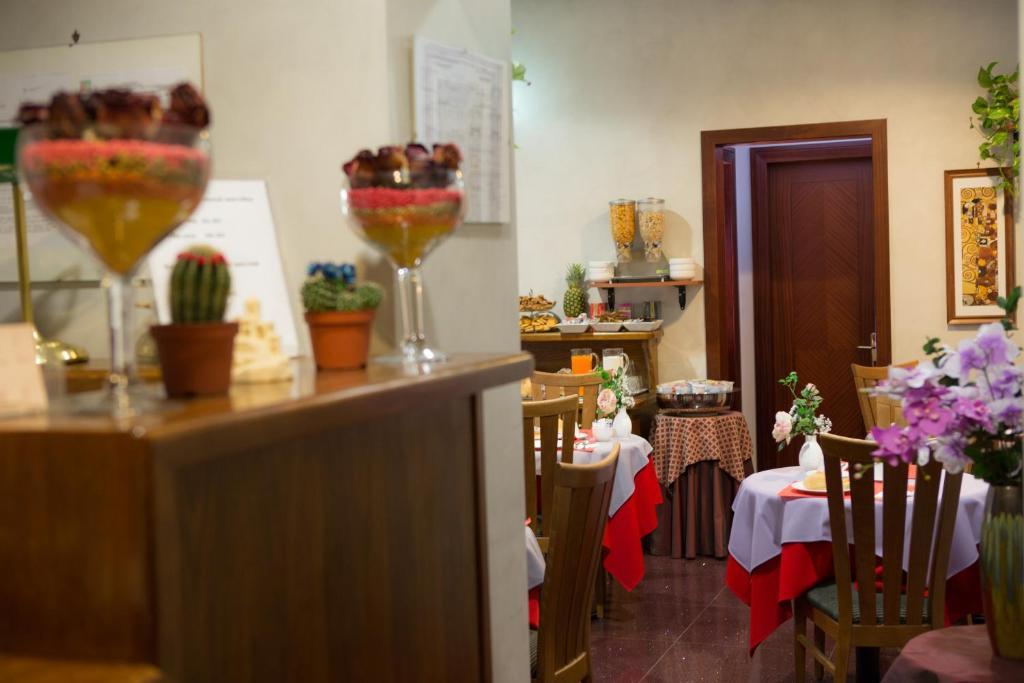 Hotel Piave Rome Bagian luar foto